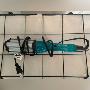 Bed Head Wave Artist Teal Hair Waver